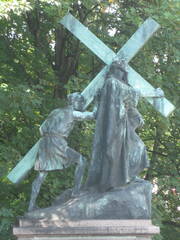 Via Crucis, Jasna Gora - 5th Station, Jesus is helped by Simon of Cyrene